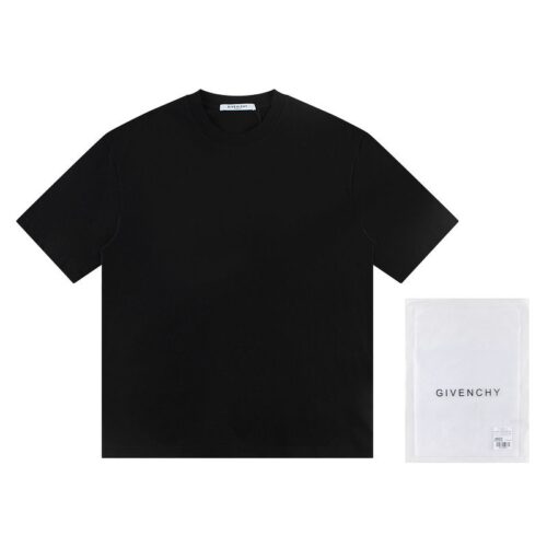 GVNCHY T-Shirt
