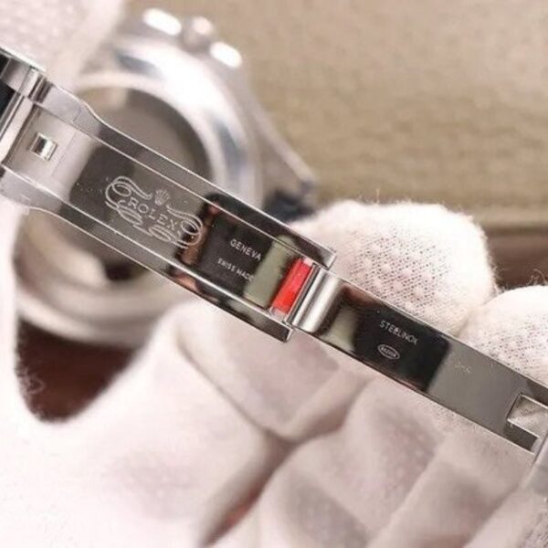 5-481.jpg RLX Yachtmaster