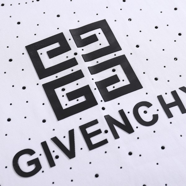 GVNCHY T-Shirt
