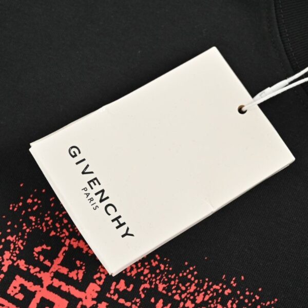 GVNCHY T-Shirt