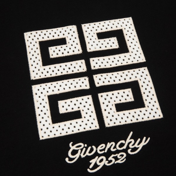 GVNCHY T-Shirt