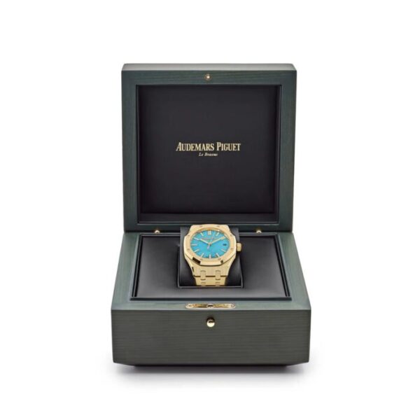 AProyaloak15550BA.OO_.1356BA.01YGturquoisedial_07_1280x_0c24e490-cb1b-4cf1-9d00-0107b43e176e_1024x-700x700-1.jpg AP Royal Oak Selfwinding 15550BA.OO.1356BA.01 Yellow Gold Blue Turquoise Dial