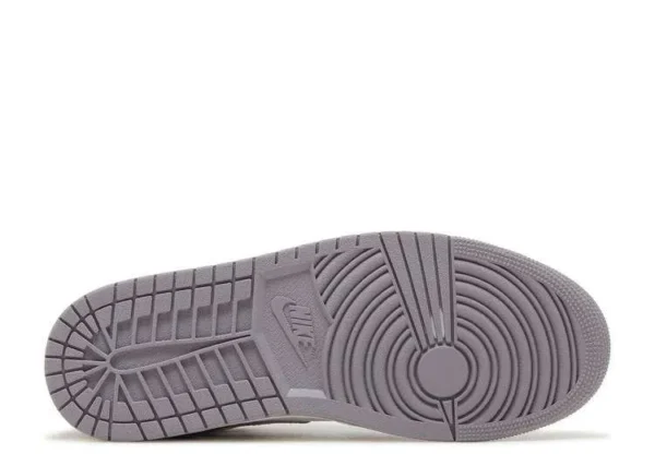 air-jordan-1-low-true-blue-4.webp AIR JORDAN 1 LOW ‘TRUE BLUE’