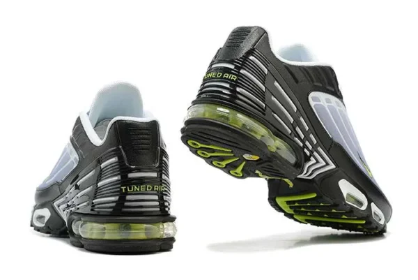 AIR MAX PLUS TN 3 ‘BLACK GREY VOLT’