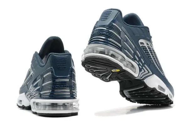 AIR MAX PLUS TN 3 ‘OBSIDIAN METALLIC SILVER’