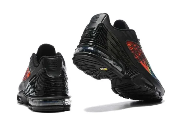 AIR MAX PLUS TN 3 ‘RAINBOW GRADIENT’