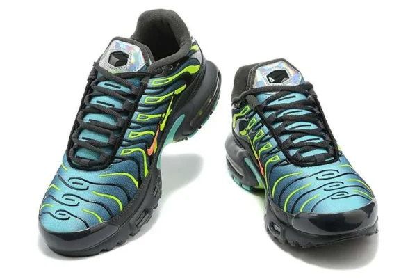 air-max-plus-tn-double-swoosh-11.webp AIR MAX PLUS TN ‘DOUBLE SWOOSH’