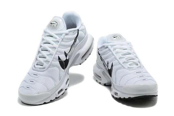 air-max-plus-tn-eurocup-damen-1.webp AIR MAX PLUS TN ‘EUROCUP DAMEN’