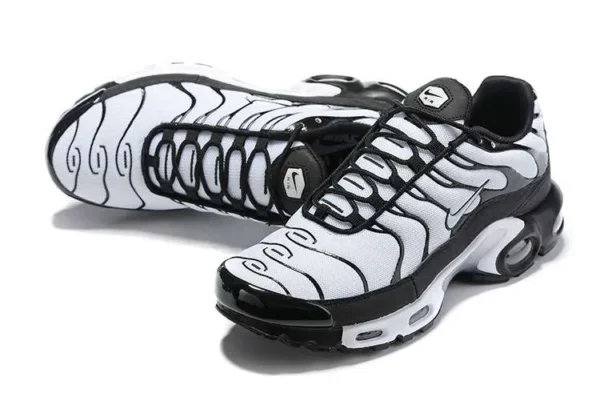 AIR MAX PLUS TN ‘GREY RED WHITE’