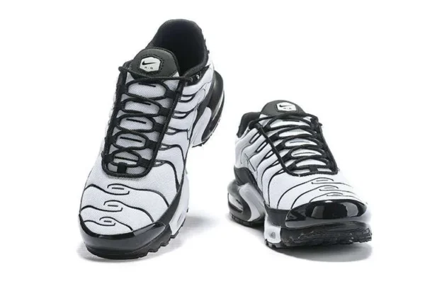 AIR MAX PLUS TN ‘GREY RED WHITE’