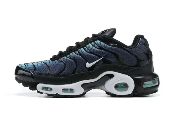 AIR MAX PLUS TN ‘HALF RED BLACK’