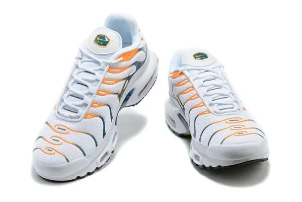 air-max-plus-tn-hiking-carabine-white-kumquat-marina-1.webp AIR MAX PLUS TN ‘HIKING CARABINE WHITE KUMQUAT MARINA’