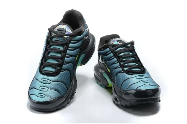 AIR MAX PLUS TN ‘IRIDESCENT’