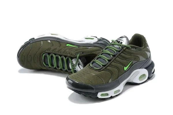 AIR MAX PLUS TN ‘KHAKI VOLT GREEN’