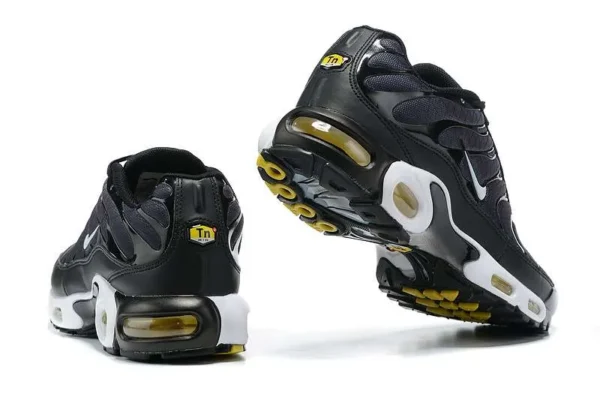AIR MAX PLUS TN ‘NO ESCAPE’