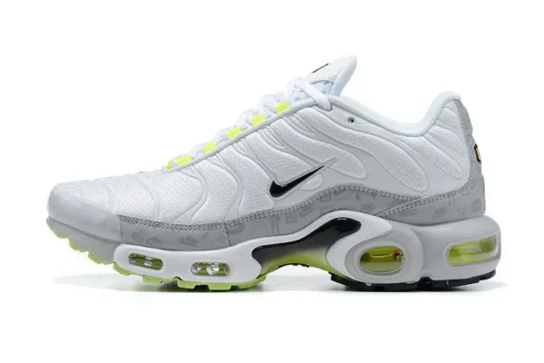 air-max-plus-tn-platinium-grey-reflective-logos.webp AIR MAX PLUS TN ‘PLATINIUM GREY REFLECTIVE LOGOS’