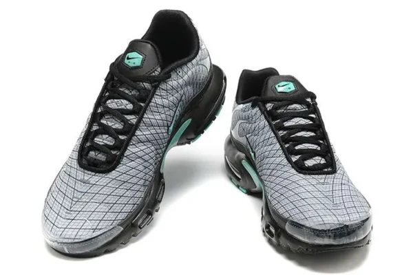 AIR MAX PLUS TN ‘SPIROGRAPH’