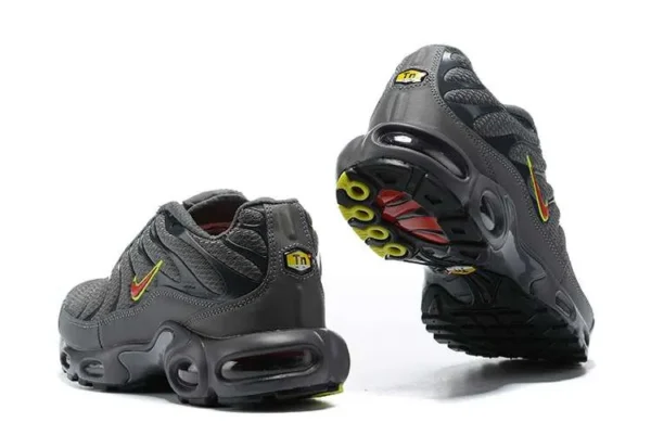 AIR MAX PLUS TN ‘TOGGLE LACING GREY’