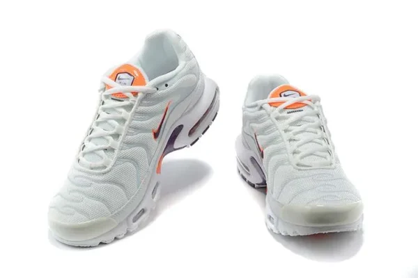 AIR MAX PLUS TN ‘WHITE CRIMSON’