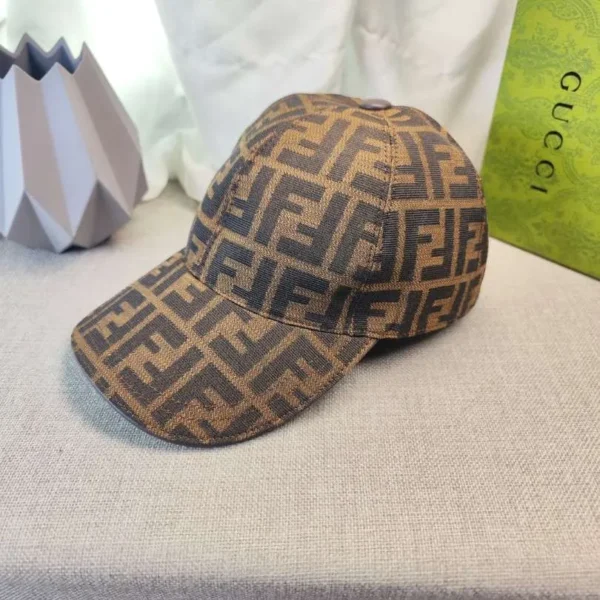 cap-fendi-brown-monogram-adjustable-fe001.webp Cap Fendi Brown Monogram Adjustable FE001