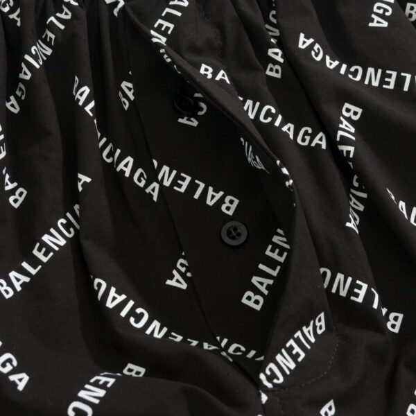 BLNCG Shorts Allover Logo Print