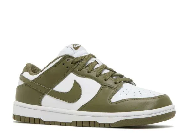 SB DUNK LOW ‘MEDIUM OLIVE’