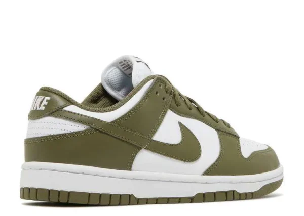 SB DUNK LOW ‘MEDIUM OLIVE’