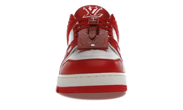 Trainer Red